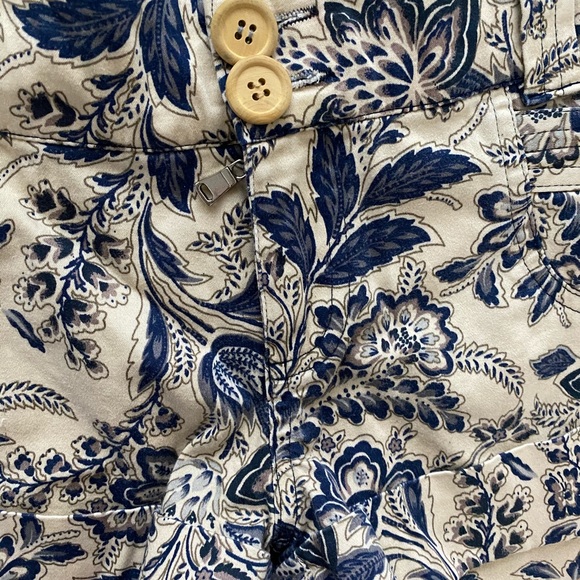 T-Party Manufactactacturer Clothing in LA - Med. - Picture 5 of 8